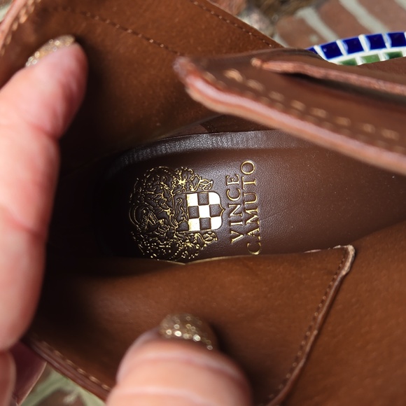 YOUR LAST CHANCE!  Vince Camuto Leather Booties - Picture 13 of 14